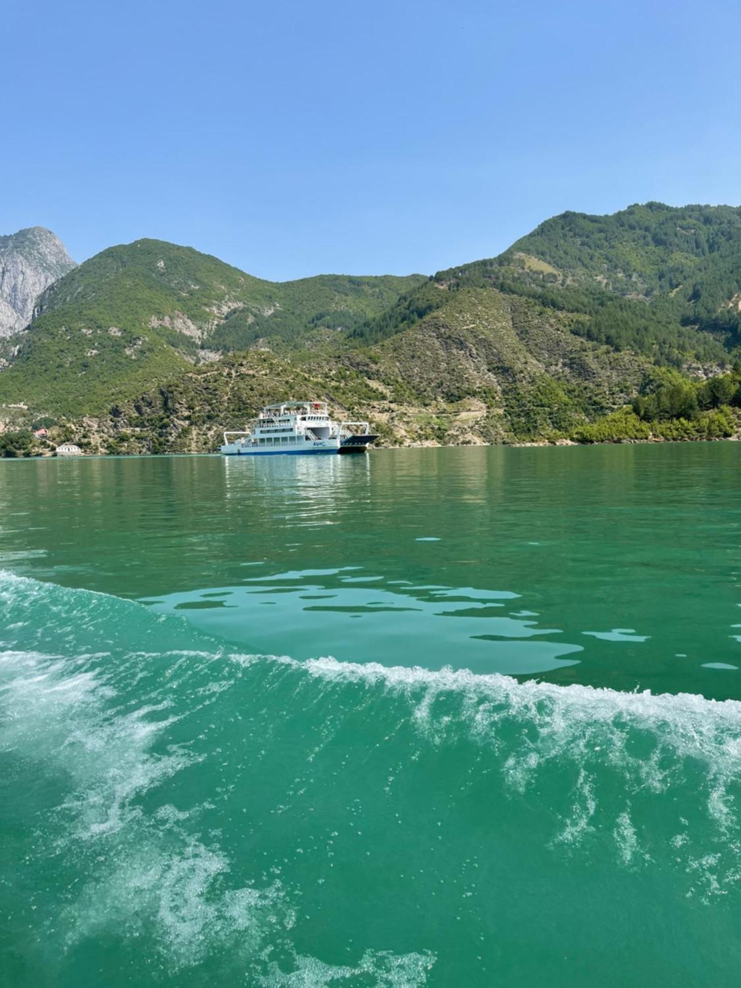 Guri I Lekes Guesthouse Shkoder Bagian luar foto